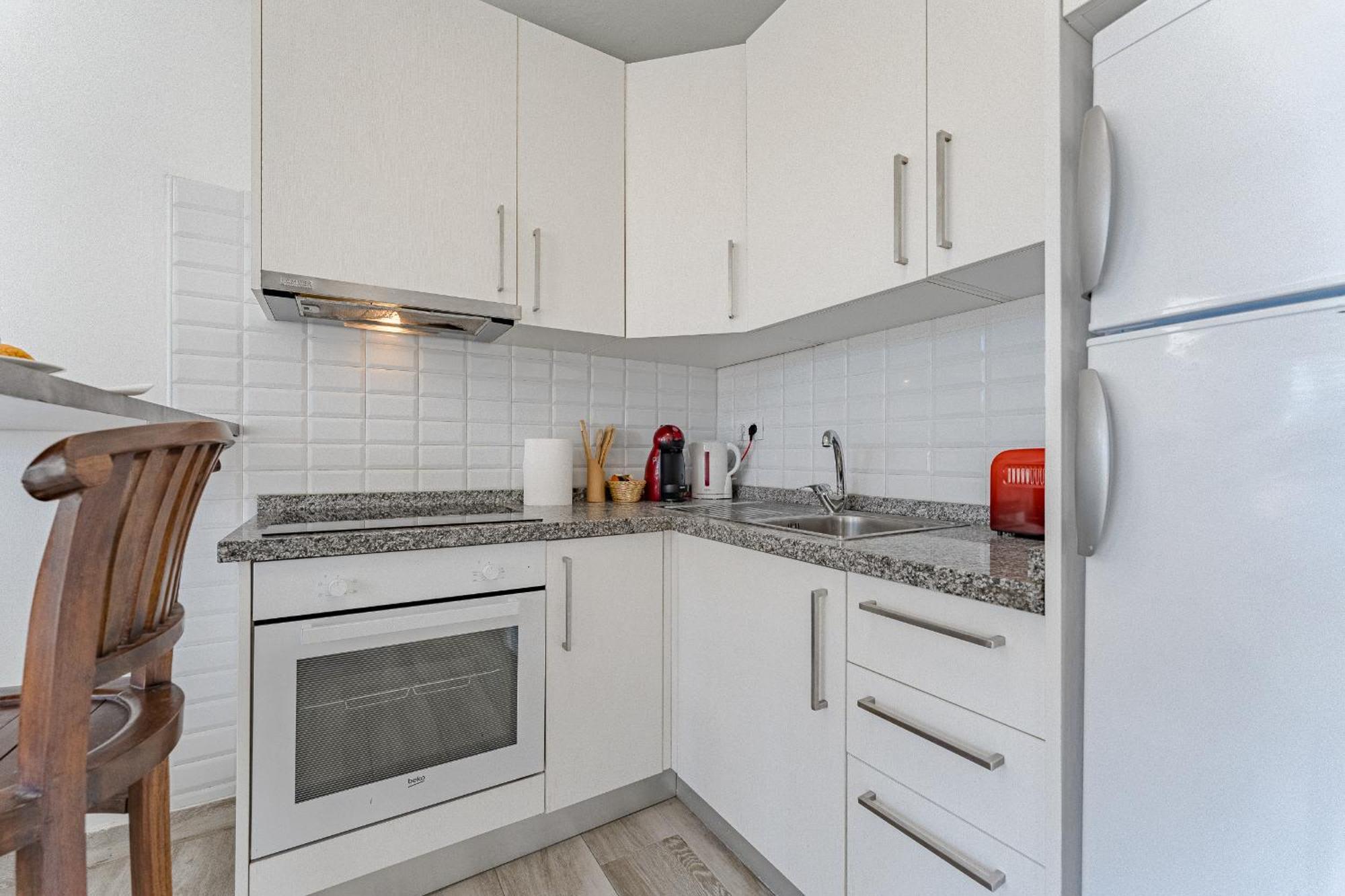 Primavera Tranquil Retreat 2-Bedroom Apartment With Balcony, Garden View & Fiber Wifi Arona  Exterior photo