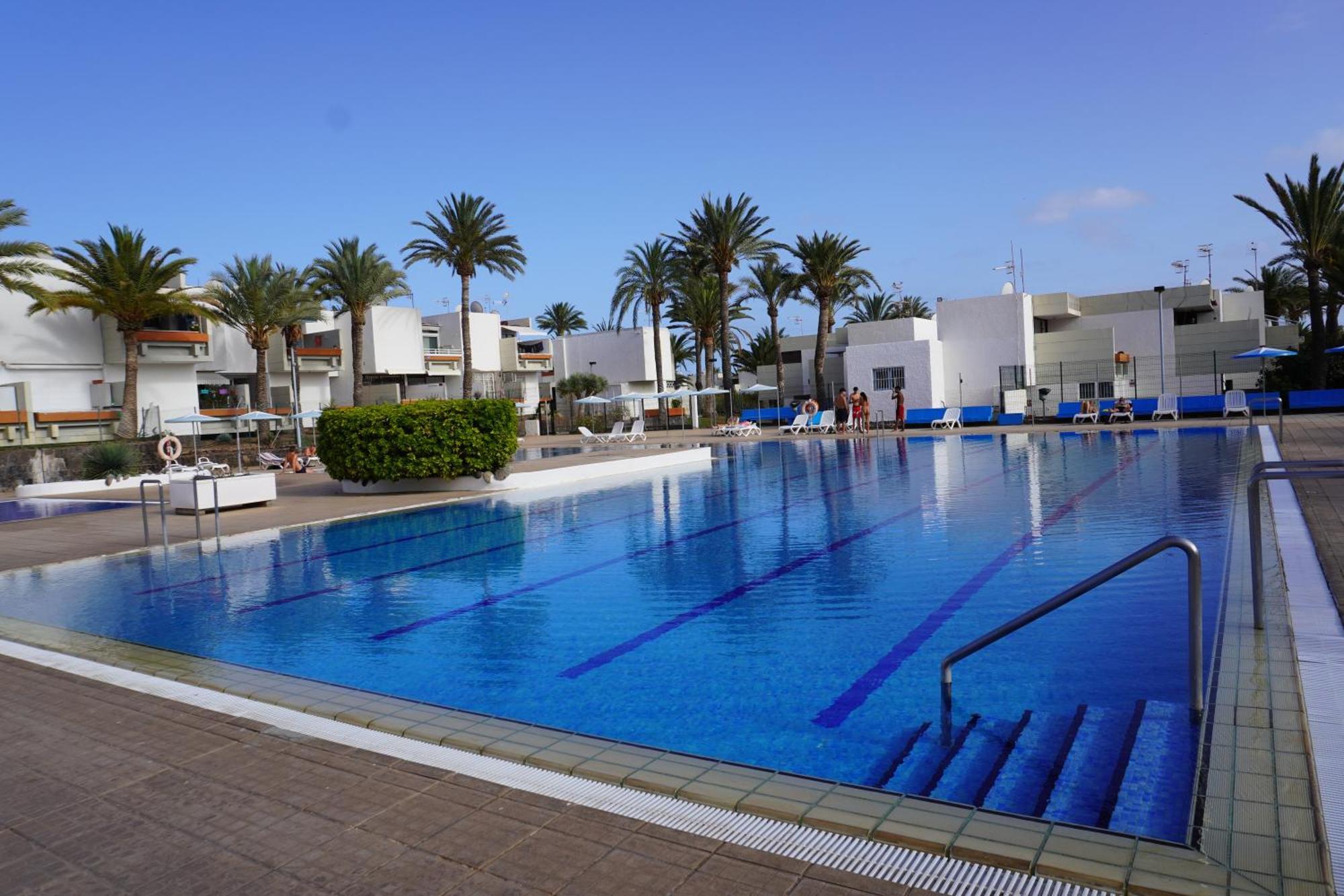 Primavera Tranquil Retreat 2-Bedroom Apartment With Balcony, Garden View & Fiber Wifi Arona  Exterior photo